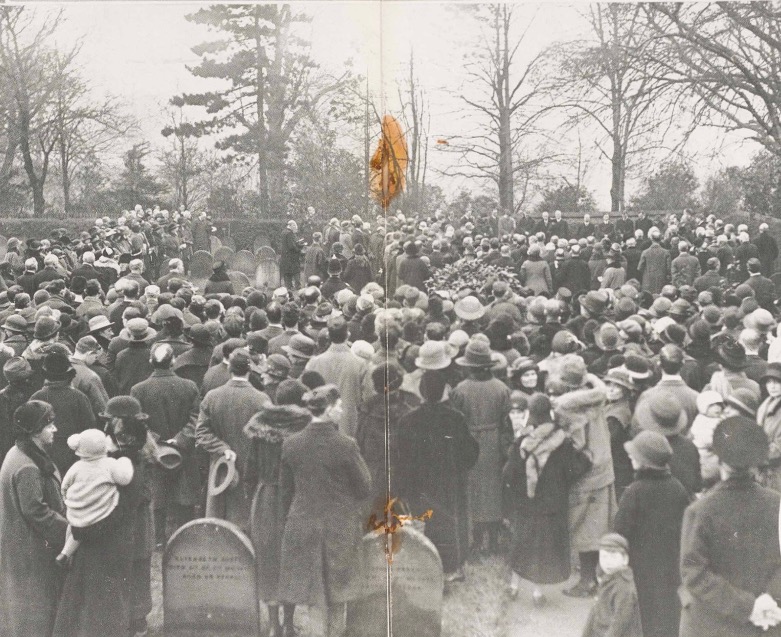 The Service at the burial